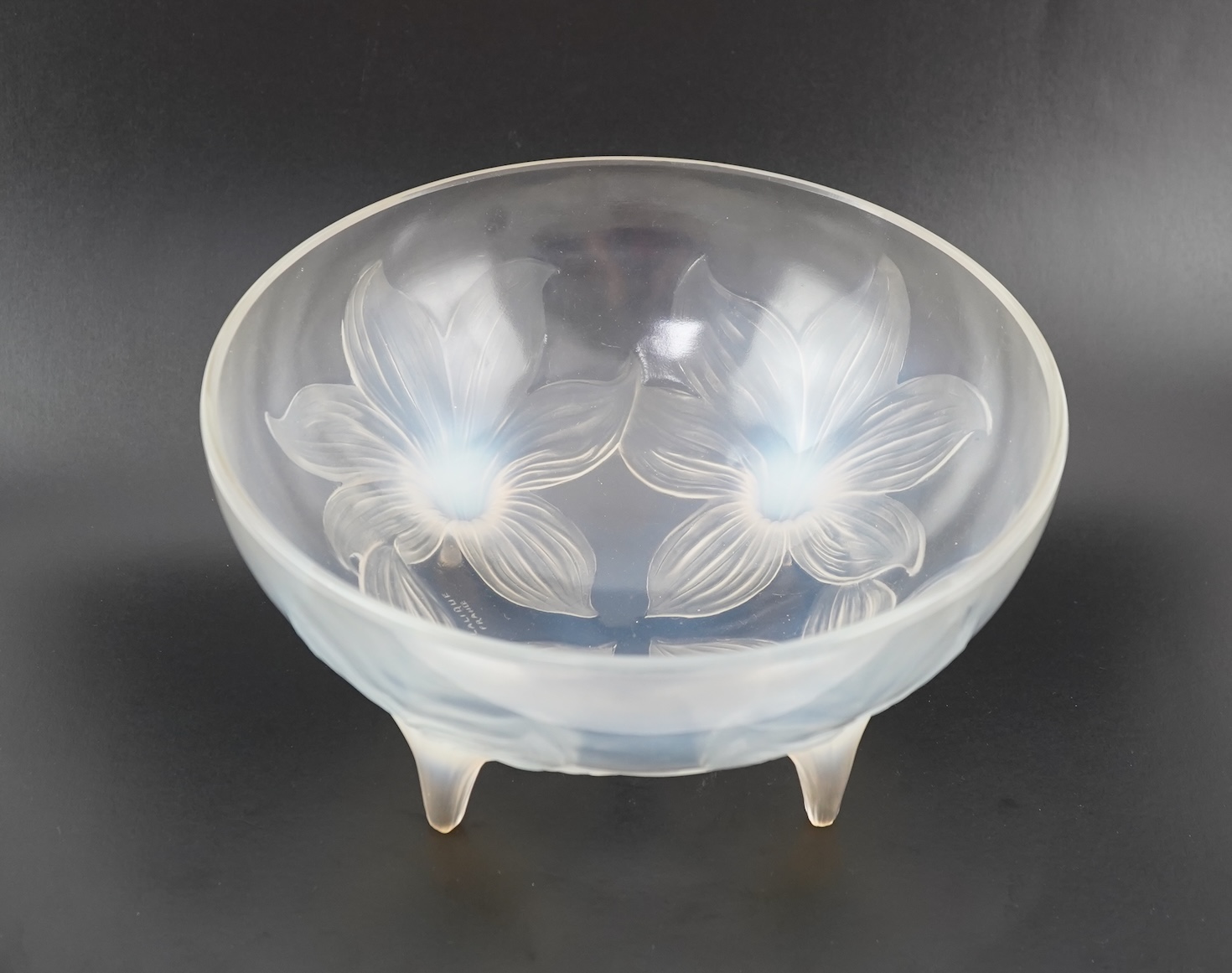 René Lalique: A 'Lys' opalescent footed glass bowl